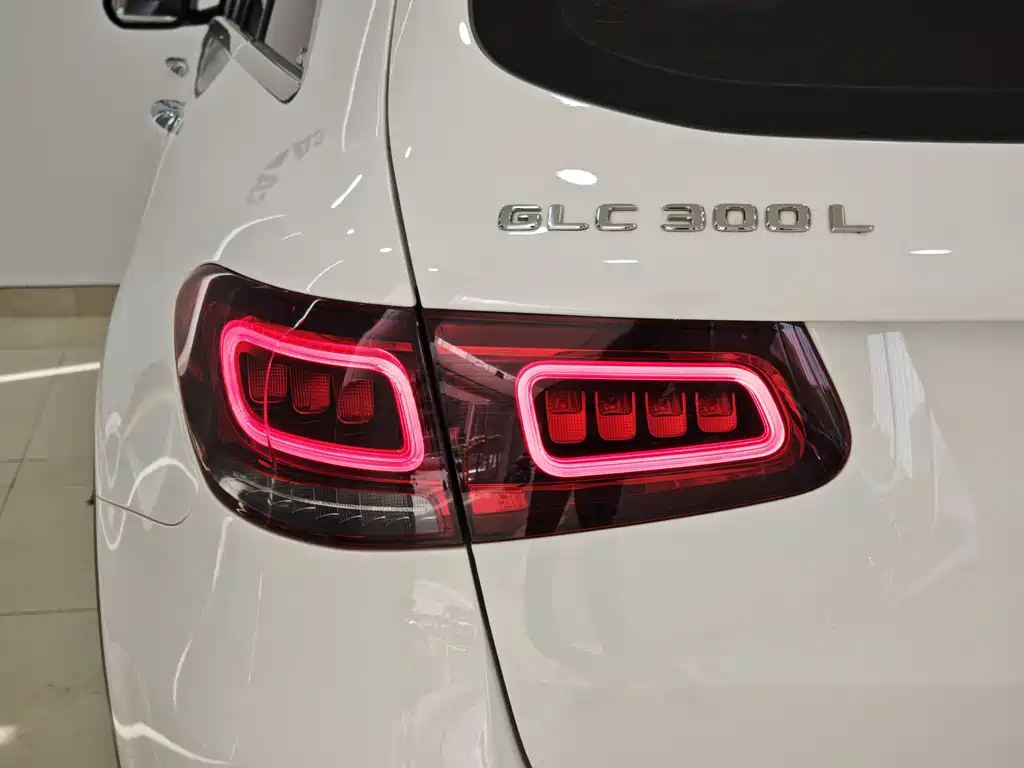 Mercedes-Benz GLC 2021 — фото 24
