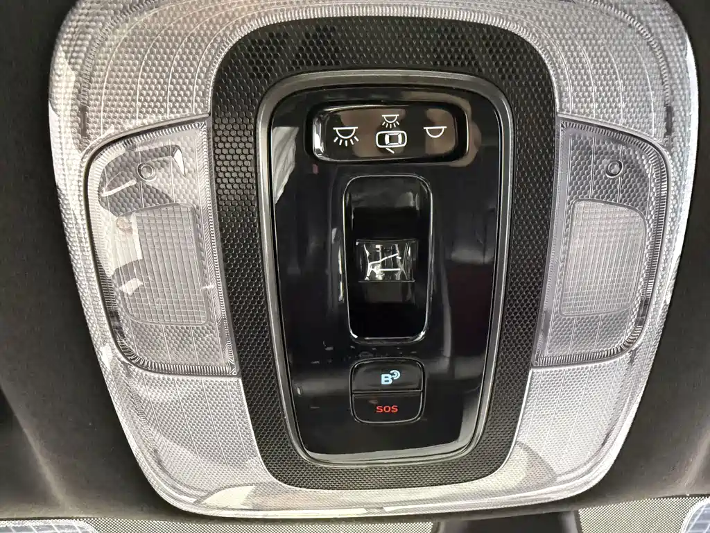 Hyundai Elantra 2021 — фото 16