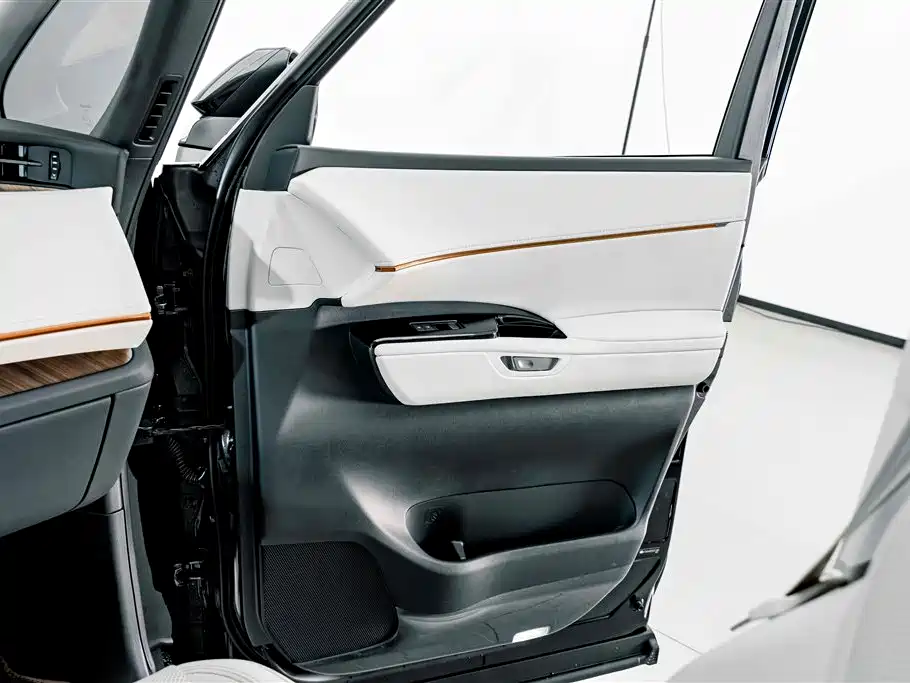 Lexus LM 2026 — фото 16