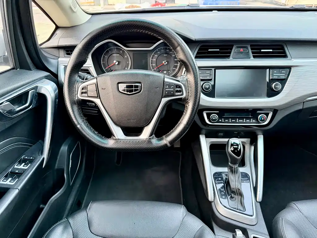 Geely Vision X3 2018 — фото 9