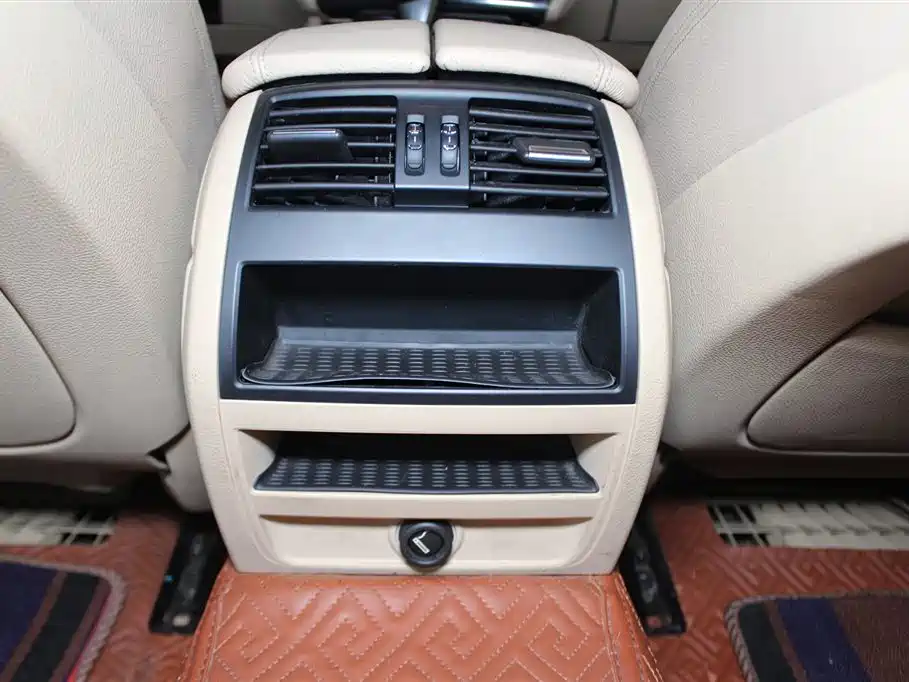 BMW 5 Series 2014 — фото 10