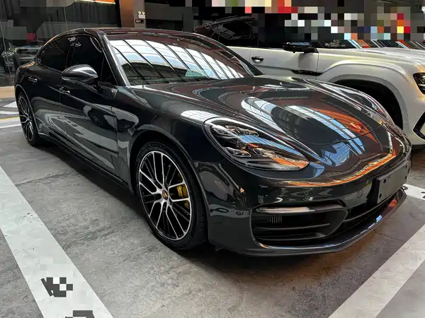 Porsche Panamera 2023