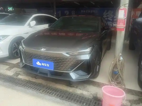 Changan UNI-V 2022
