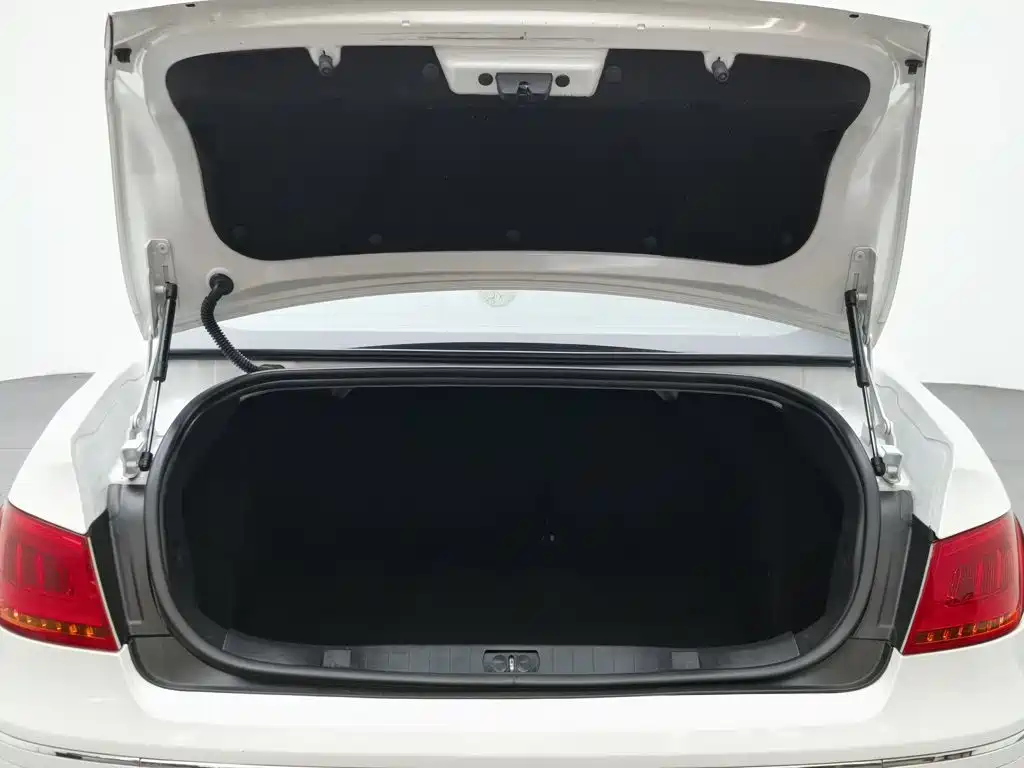 Peugeot 408 2013 — фото 16