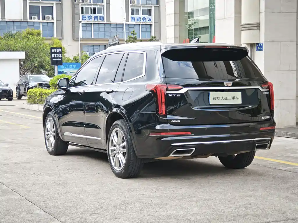 Cadillac XT6 2021 — фото 10