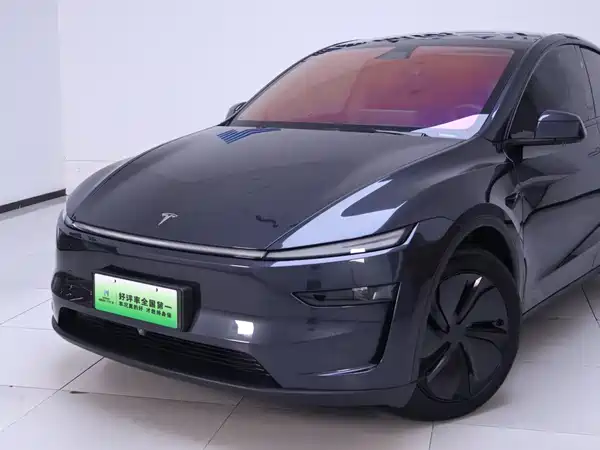 Tesla Model Y 2026