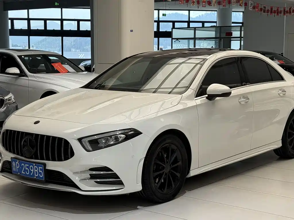 Mercedes-Benz A-Class 2020 — фото 1