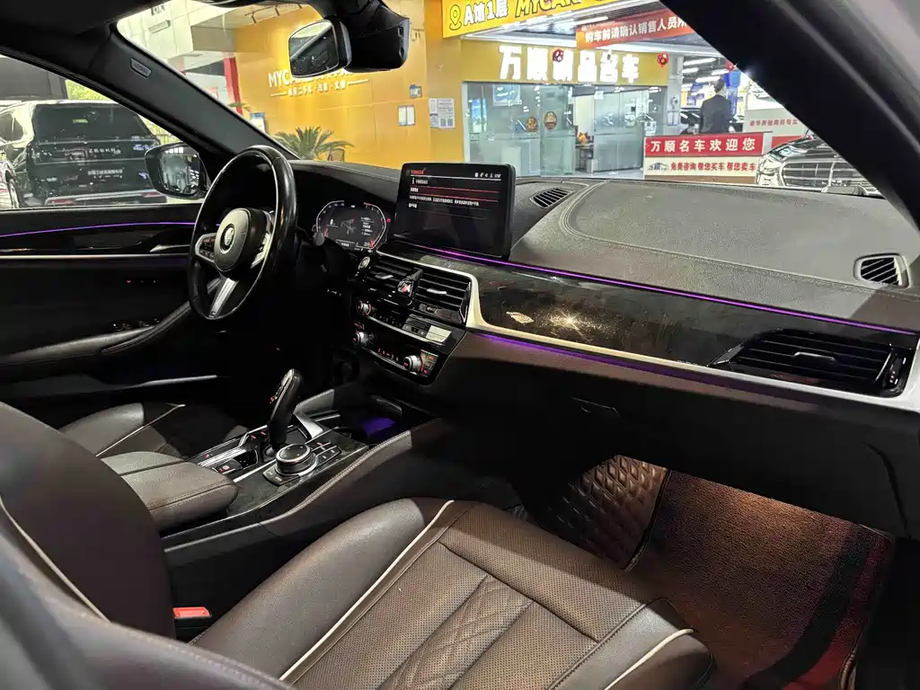 BMW 5 Series 2022 — фото 14