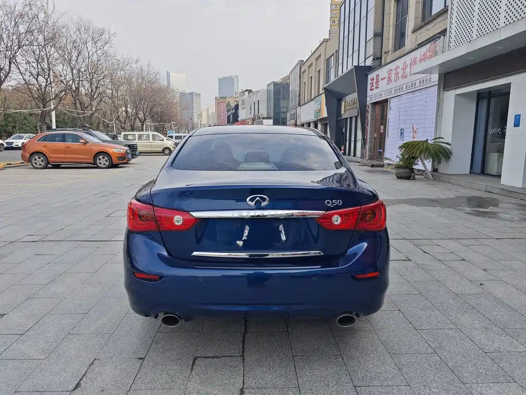 Infiniti Q50L 2017 — фото 13