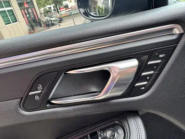 Porsche Macan 2020
