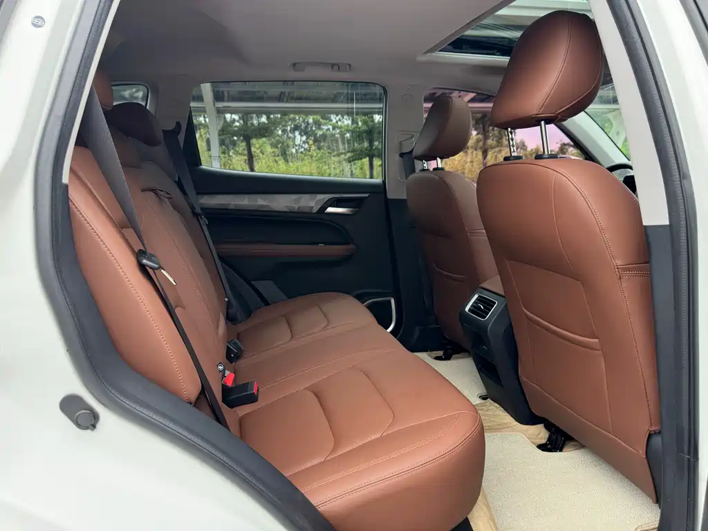 Geely Vision X6 2022
