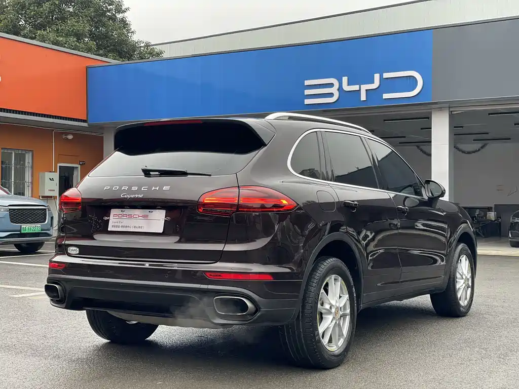 Porsche Cayenne 2015 — фото 19