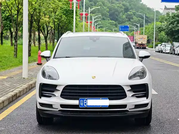 Porsche Macan 2021