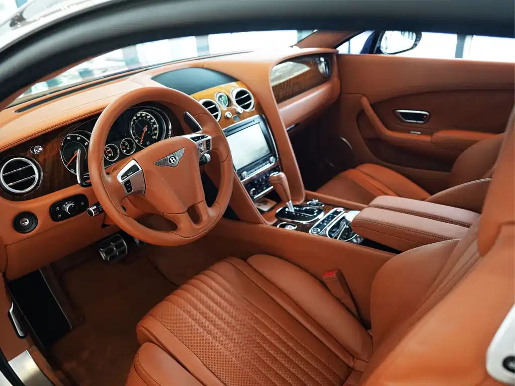 Bentley Continental 2017 — фото 4
