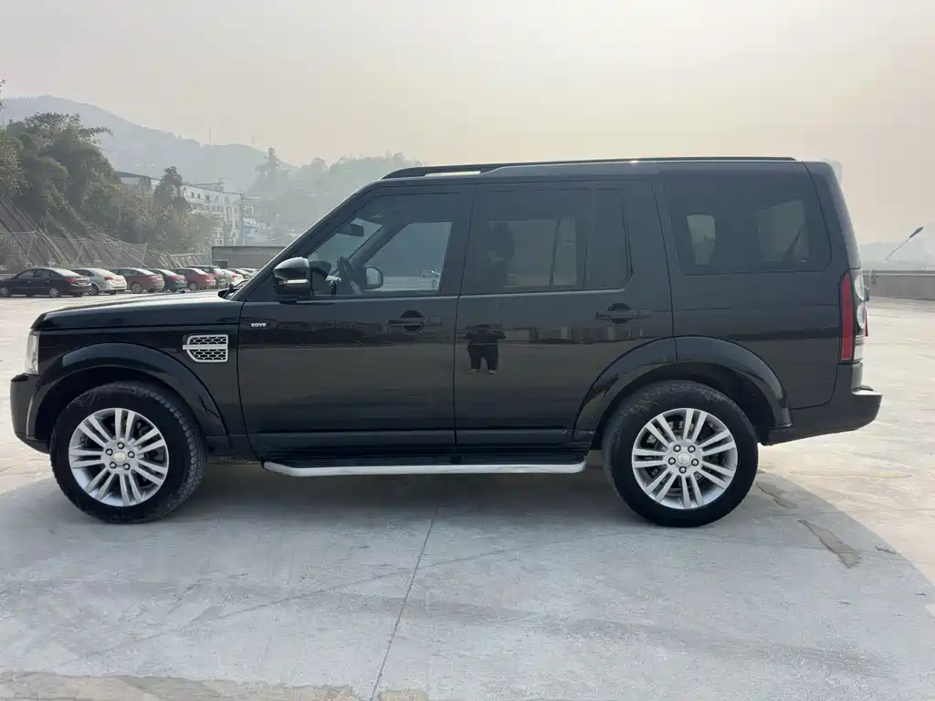 Land Rover Discovery 2014 — фото 21
