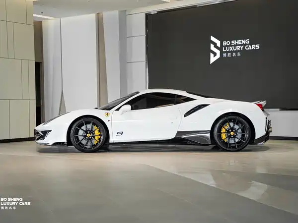 Ferrari 488 2019