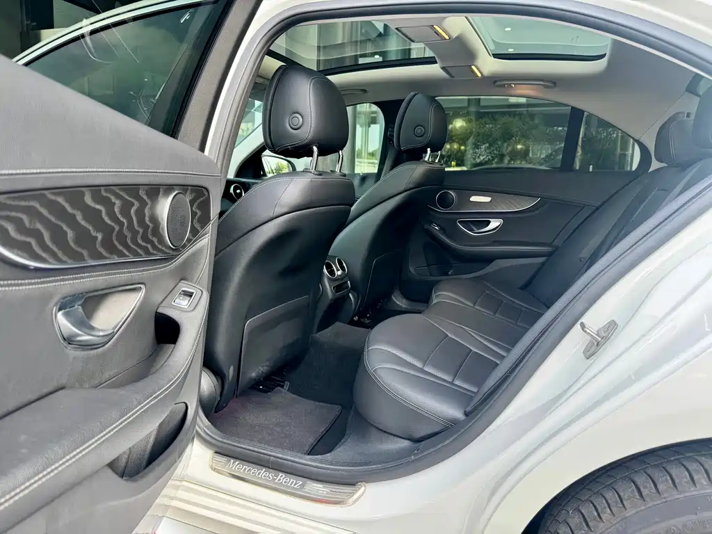 Mercedes-Benz C-Class 2019 — фото 8