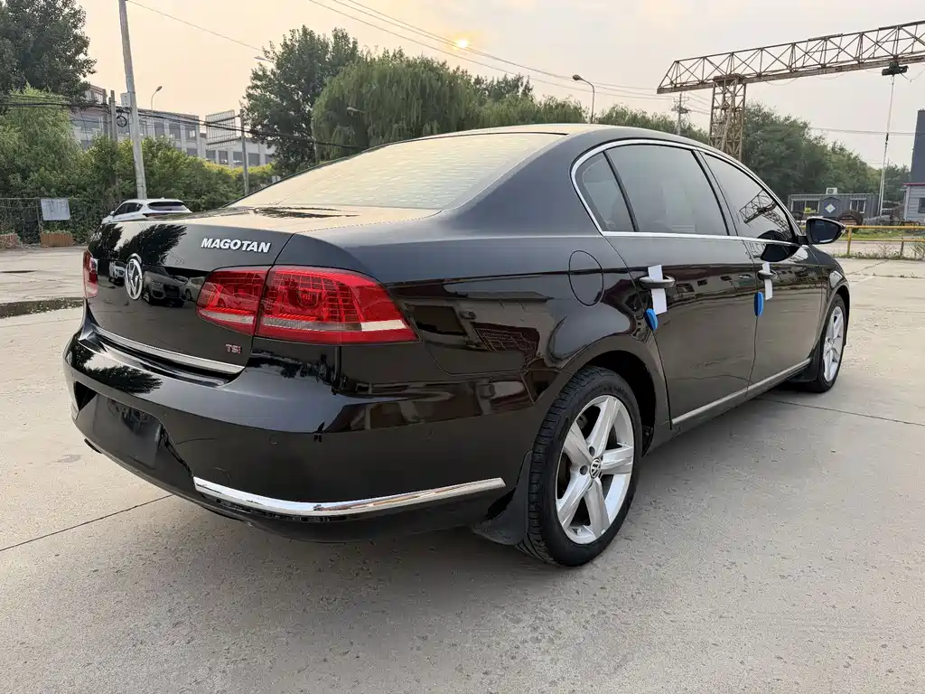 Volkswagen Magotan 2015
