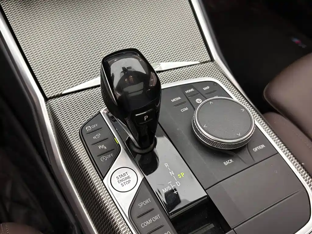 BMW 3 Series 2021 — фото 16