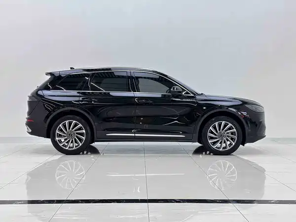 Lincoln Corsair 2023