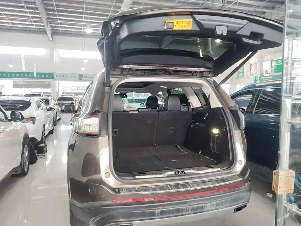 Ford Edge 2015 — фото 19