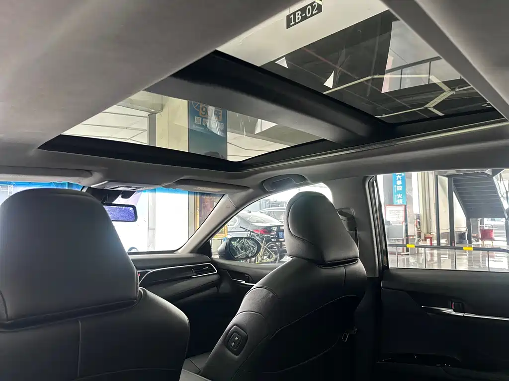 Toyota Camry 2020 — фото 14