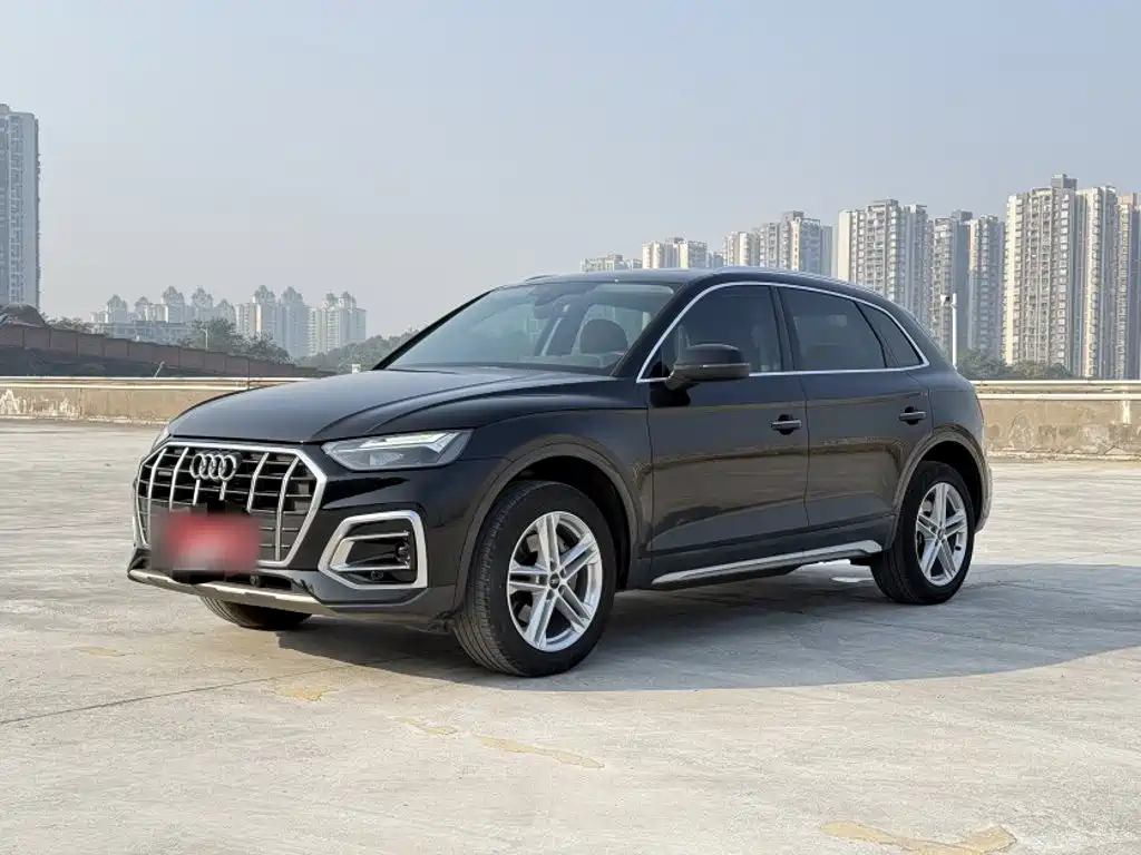 Audi Q5L 2023 — фото 1