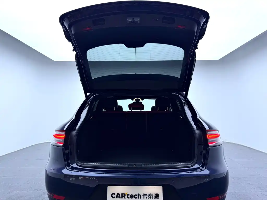 Porsche Macan 2021 — фото 30
