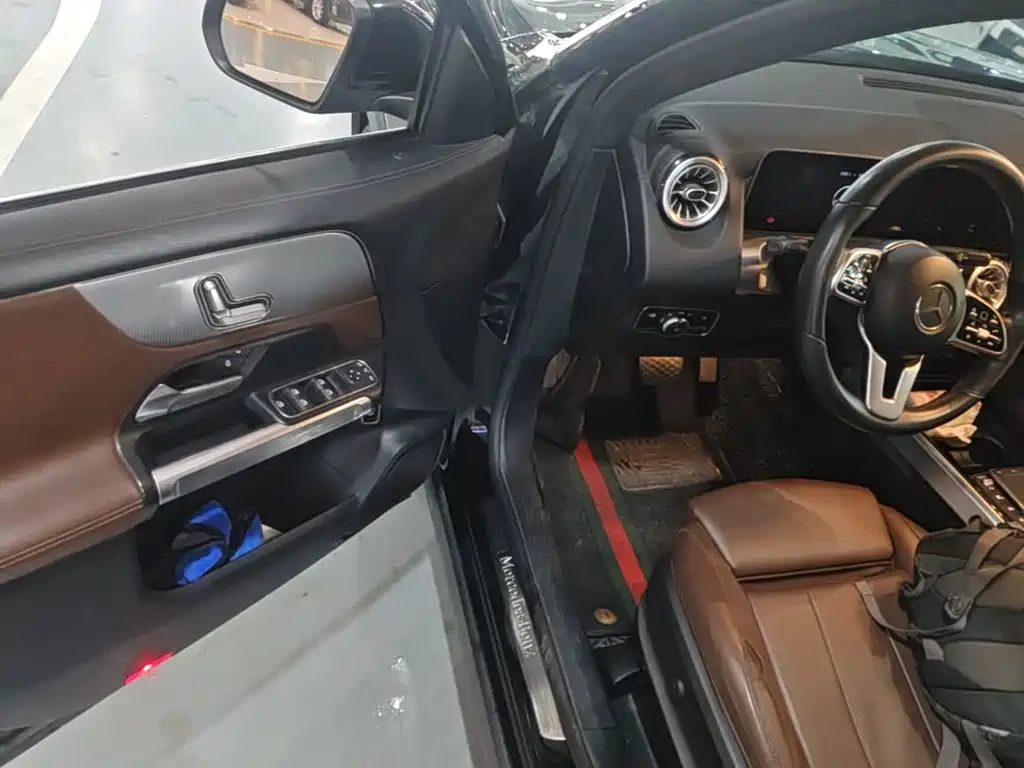 Mercedes-Benz GLB 2021 — фото 16