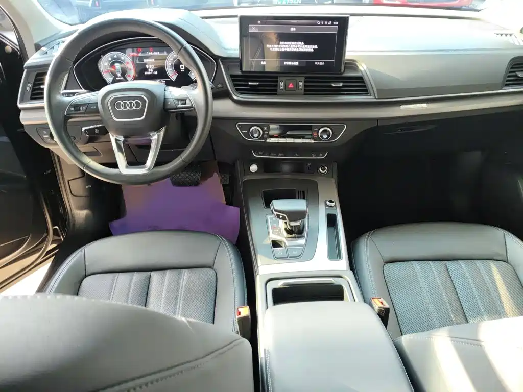 Audi Q5L 2023 — фото 12