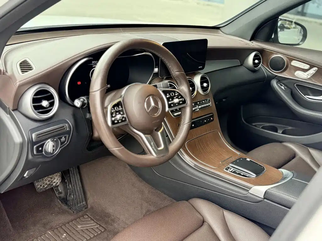 Mercedes-Benz GLC 2020 — фото 13