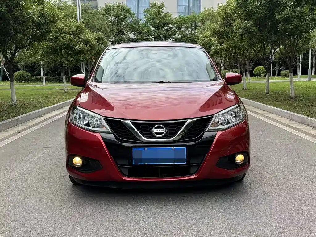 Nissan Tiida 2017 — фото 2
