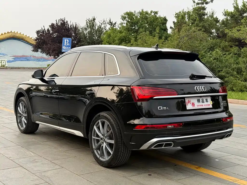 Audi Q5L 2023 — фото 19