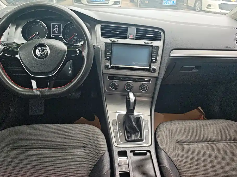 Volkswagen Golf 2015 — фото 12