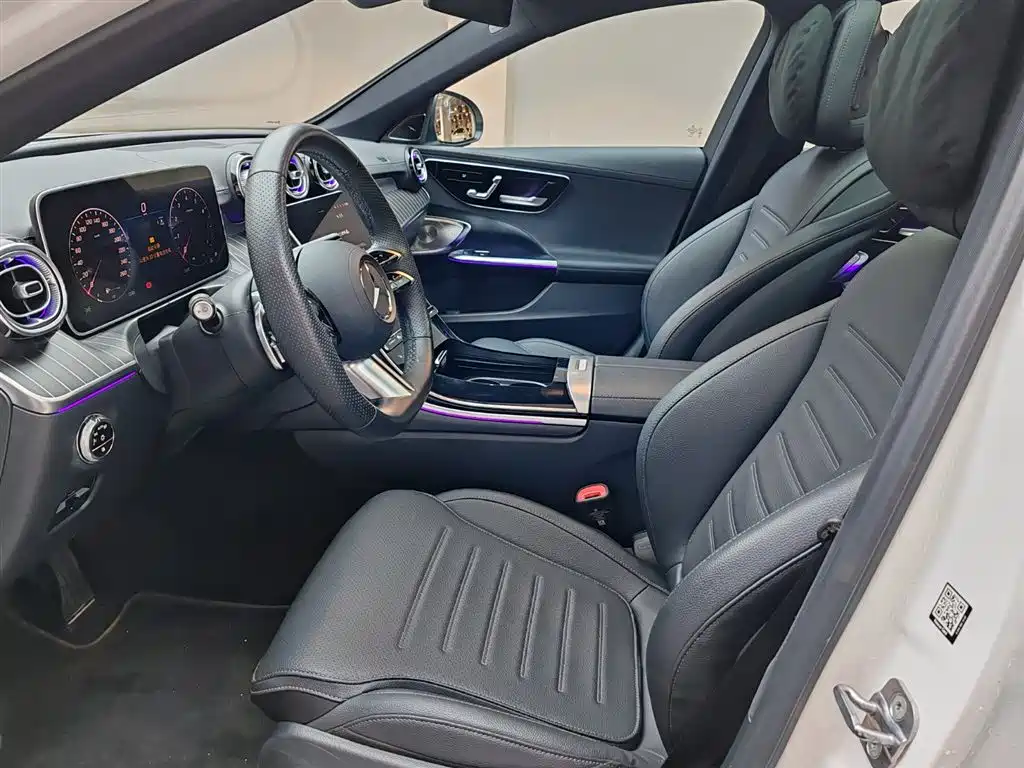 Mercedes-Benz C-Class 2024 — фото 12
