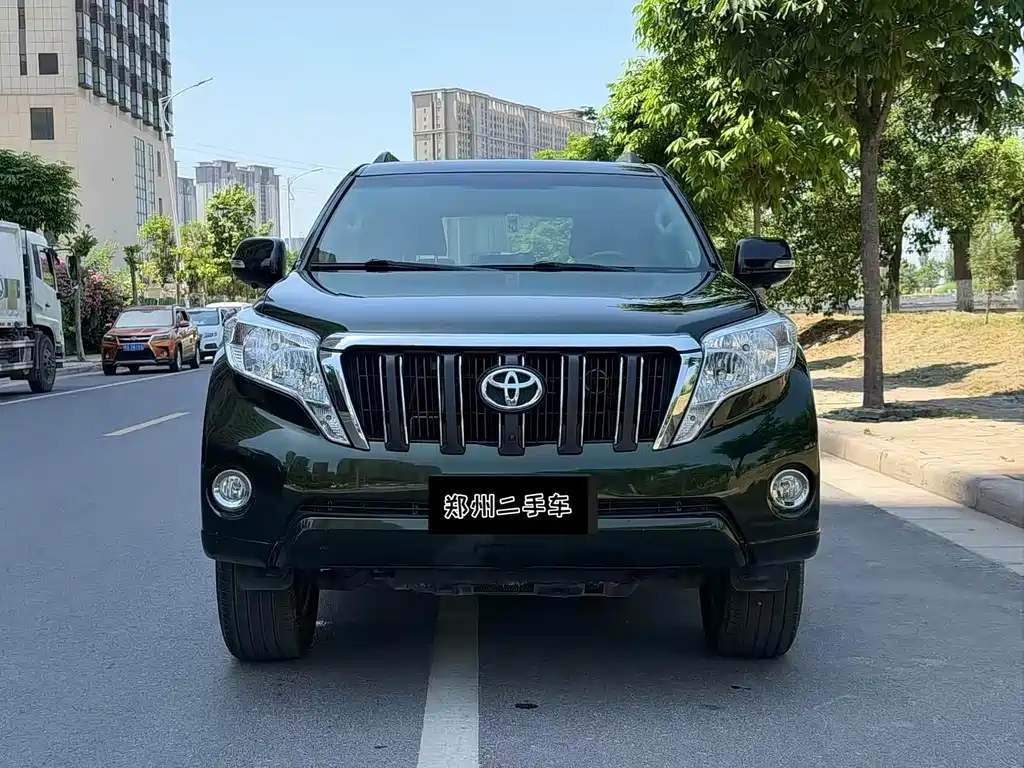 Toyota Prado 2017 — фото 2