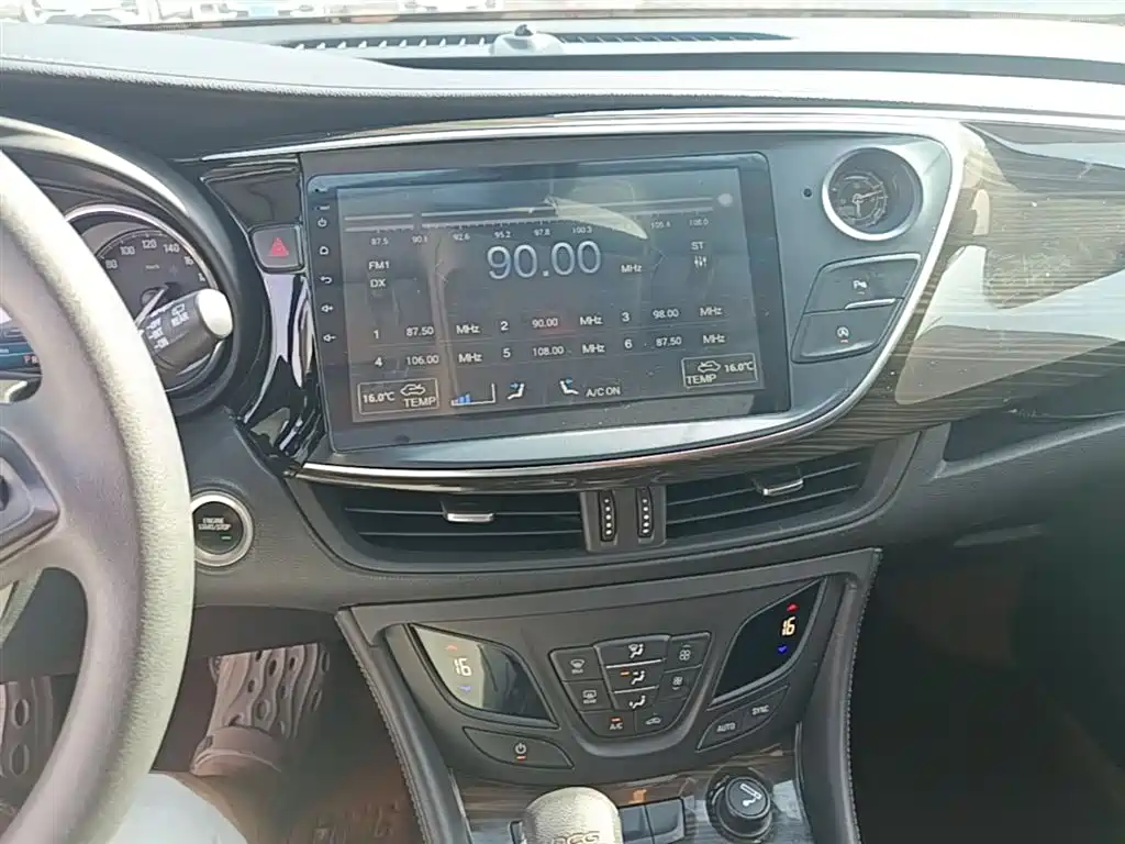 Buick Envision Plus 2018 — фото 13