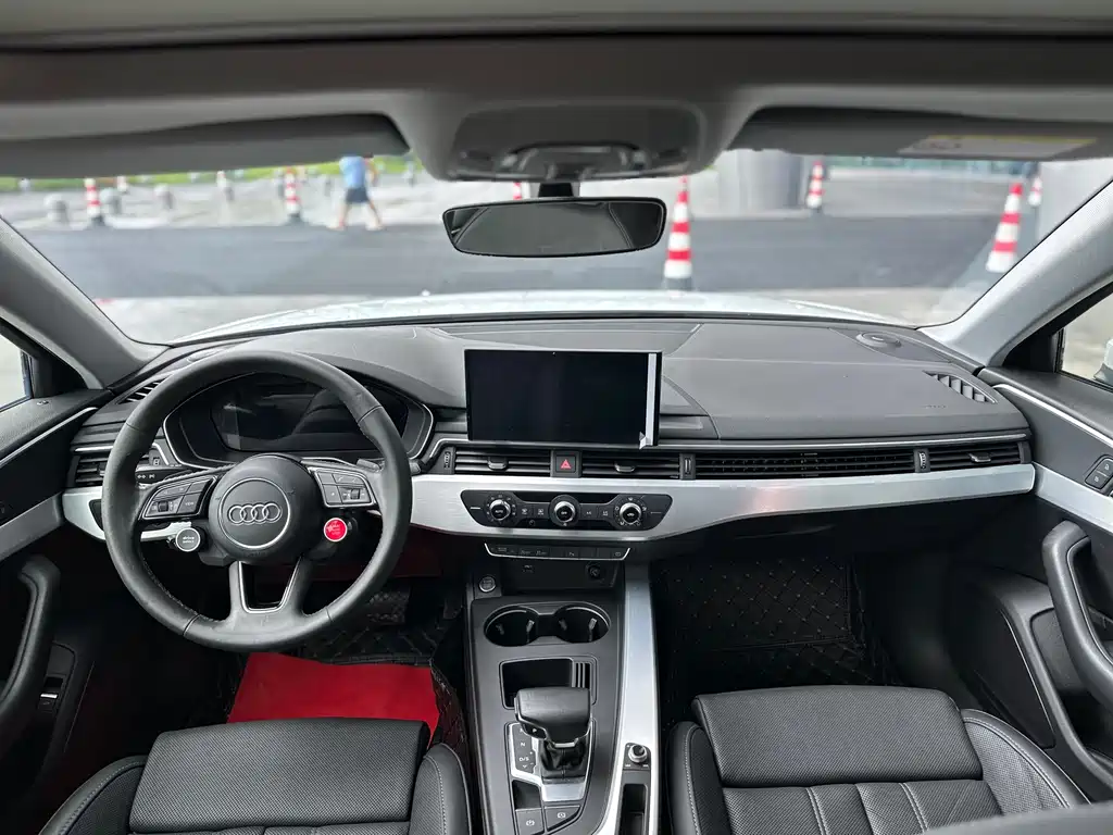 Audi A4L 2021 — фото 17
