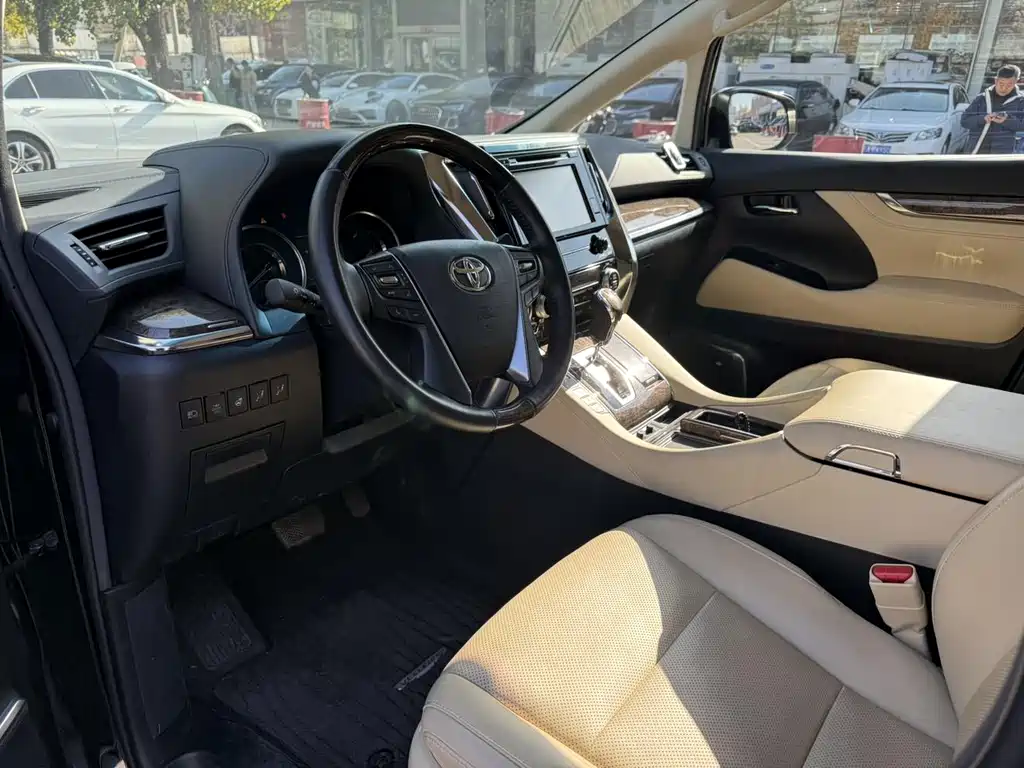 Toyota Vellfire 2020 — фото 4