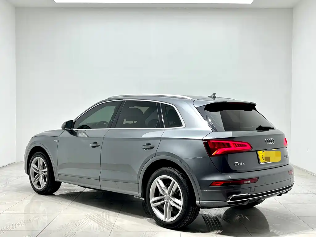 Audi Q5L 2020 — фото 4