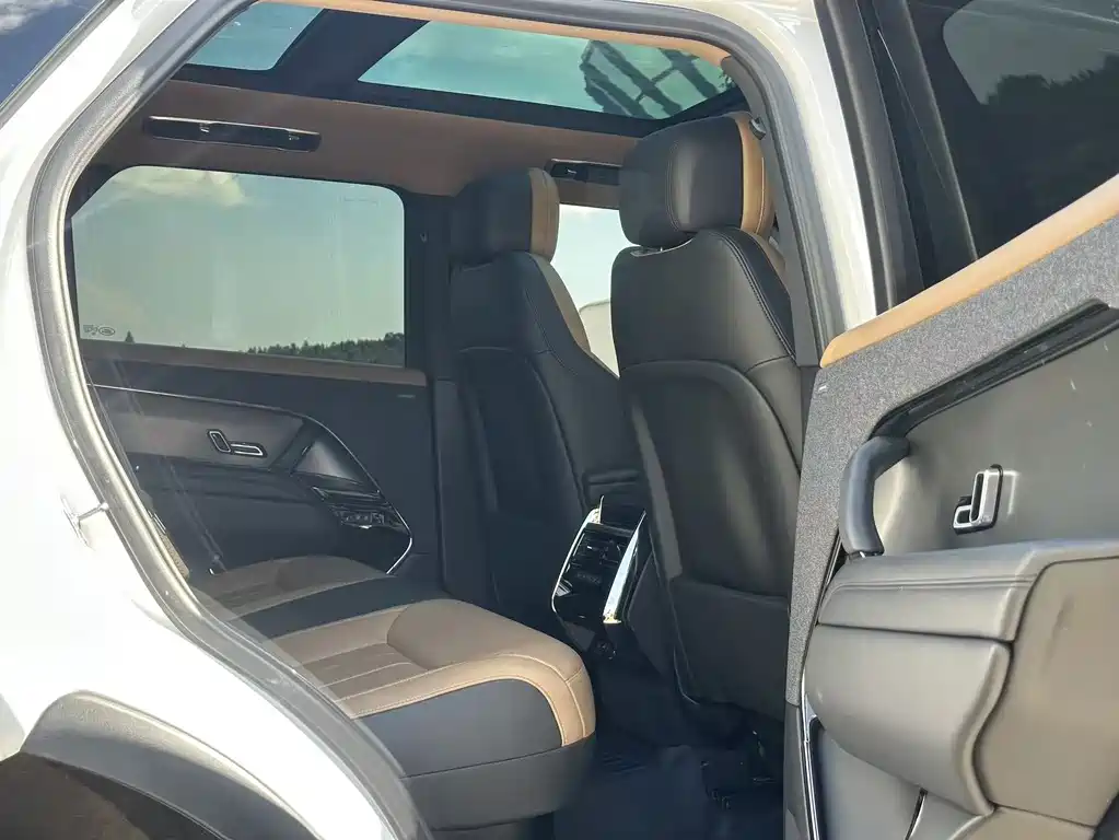 Land Rover Range Rover Sport 2024 — фото 12