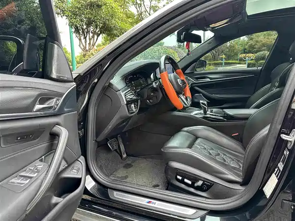 BMW 5 Series 2023