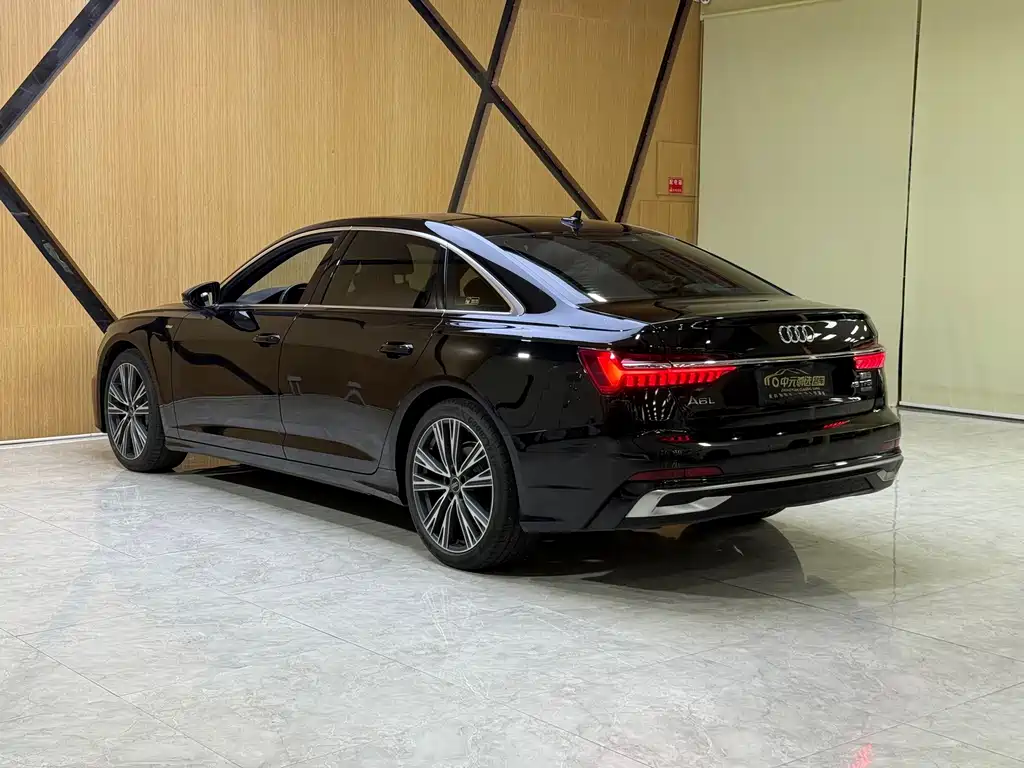 Audi A6L 2023 — фото 14