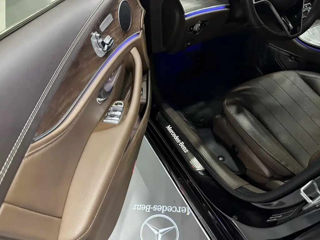 Mercedes-Benz E-Class 2022 — фото 4