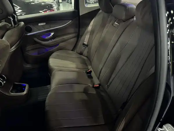 Mercedes-Benz E-Class 2022