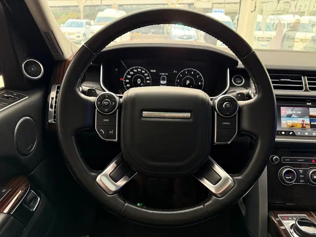 Land Rover Range Rover 2018 — фото 8