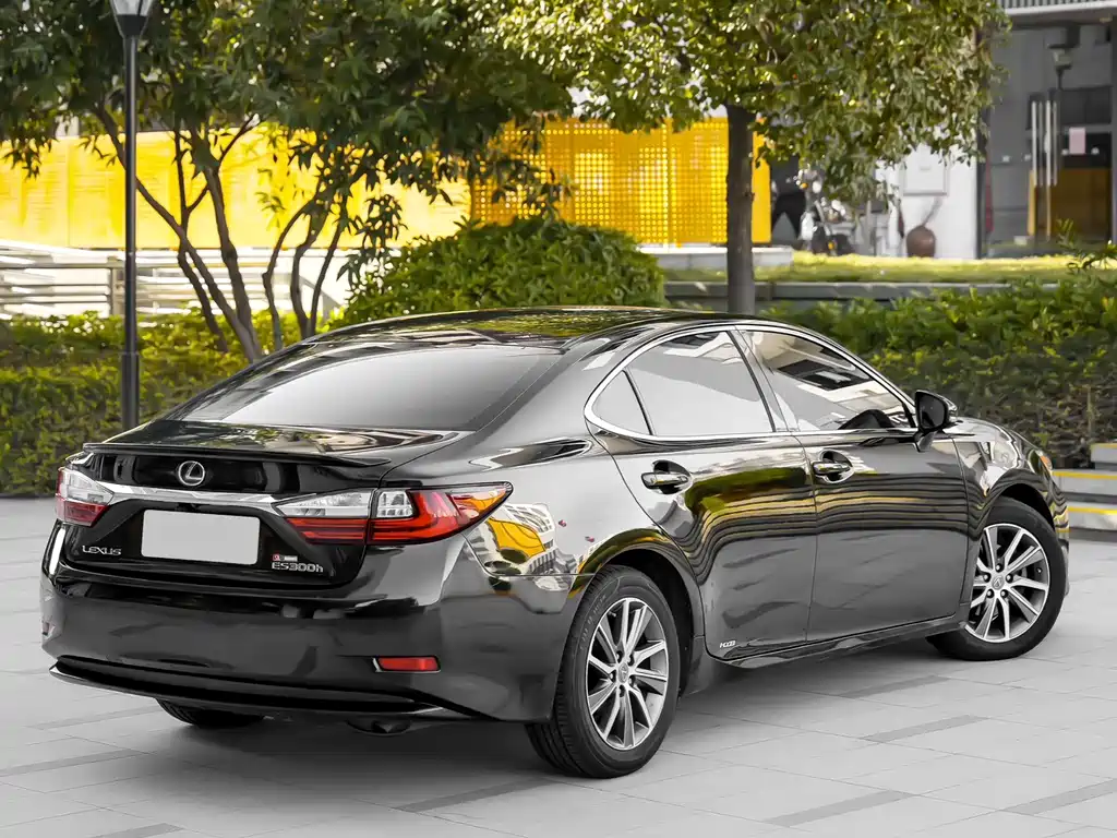 Lexus ES 2016 — фото 5