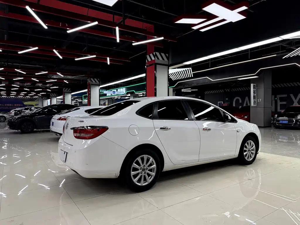 Buick Excelle 2014 — фото 7