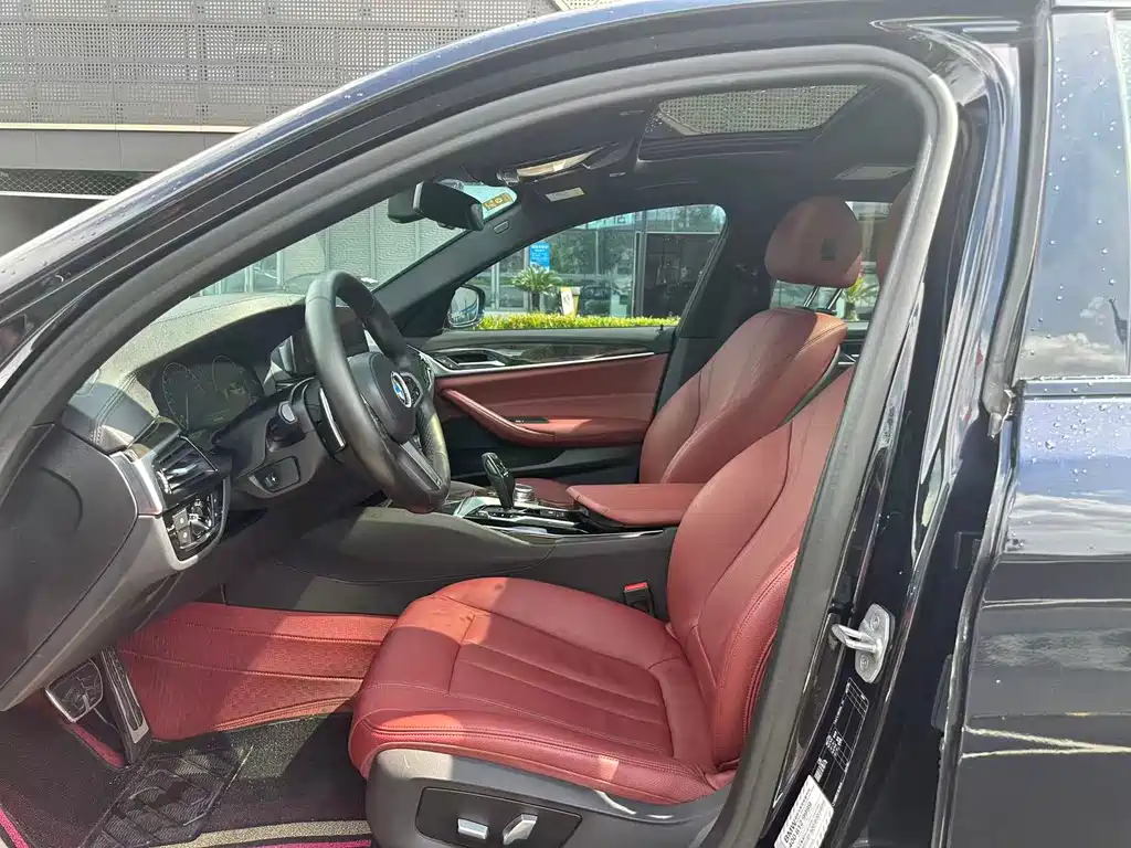 BMW 5 Series 2019