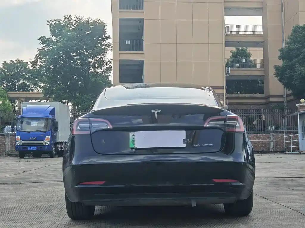 Tesla Model 3 2021 — фото 5